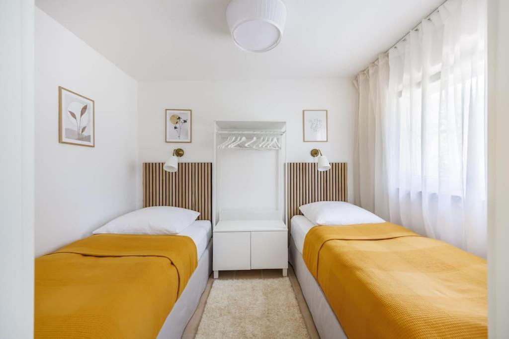 Ferienhaus Goldene Zeit I Terasse I Parkplatz I 3 Sz I 2 Baeder I 2 Min Zum See Joachimsthal Exterior photo